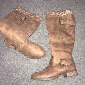 Brown boots